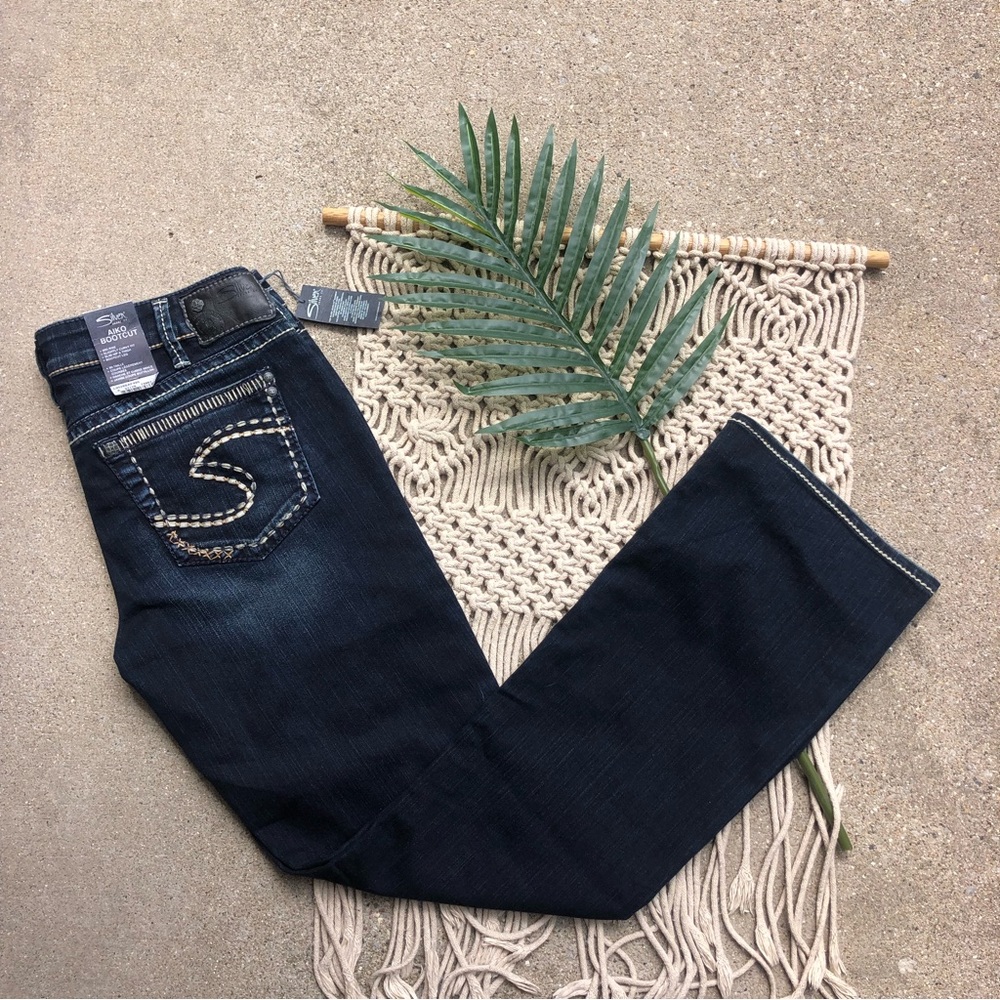 New Silver Aiko Bootcut Jeans Size 30